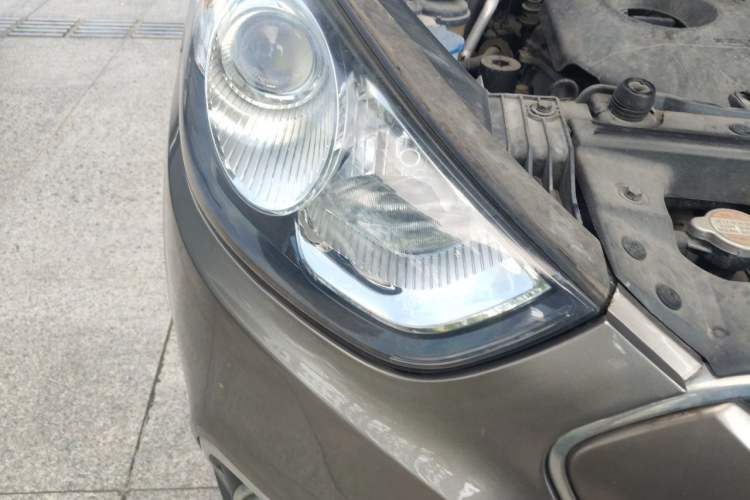 Used Hyundai ix35 2013 2.0L Automatic Two-Wheel Drive Smart GLS China IV Standard Right Front Headlight