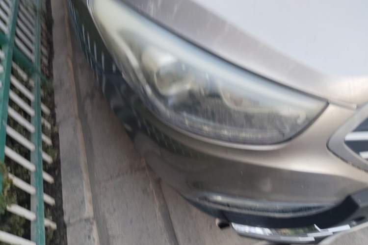 Used Hyundai ix35 2013 2.0L Automatic Two-Wheel Drive Smart GLS China V Standard Right Front Headlight