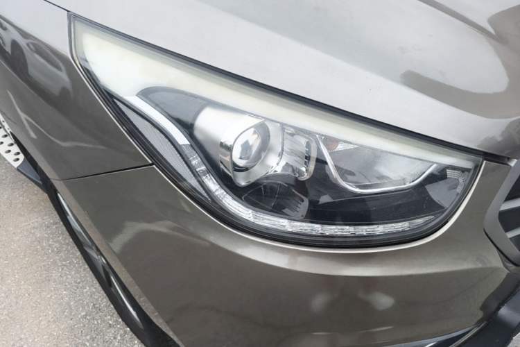 Used Hyundai ix35 2013 2.0L Automatic Two-Wheel Drive Smart GLS China IV Standard Right Front Headlight