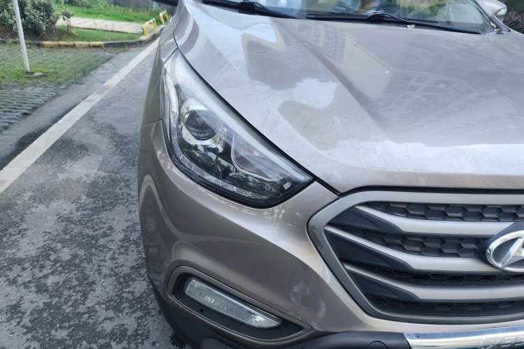 Used Hyundai ix35 2013 2.0L Automatic 2WD Comfort GL China IV Standard Right Front Headlight