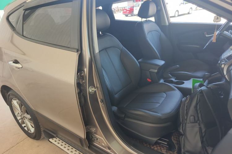 Used Hyundai ix35 2013 2.0L Automatic Two-Wheel Drive Smart GLS China IV Standard Right Front Seat