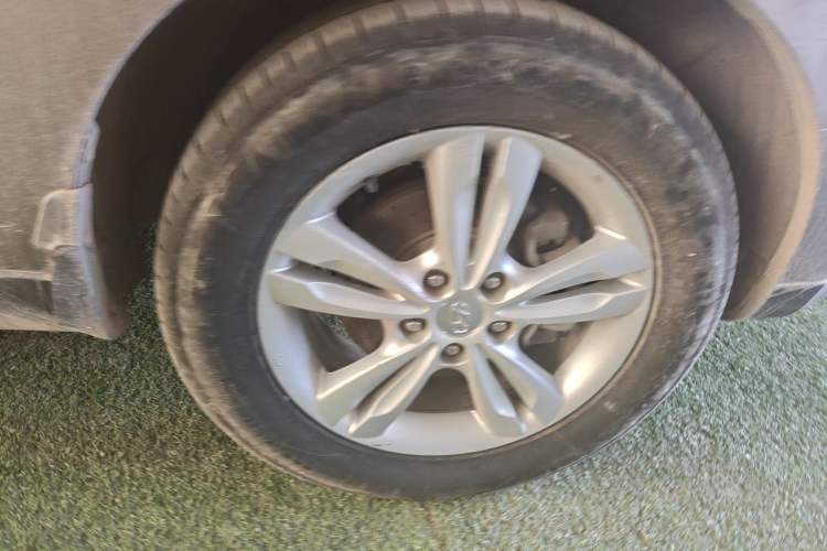 Used Hyundai ix35 2013 2.0L Automatic Two-Wheel Drive Smart GLS China V Standard Right Front Wheel Hub