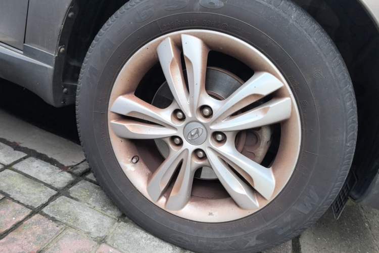 Used Hyundai ix35 2013 2.0L Automatic Two-Wheel Drive Smart GLS China IV Standard Right Front Wheel Hub