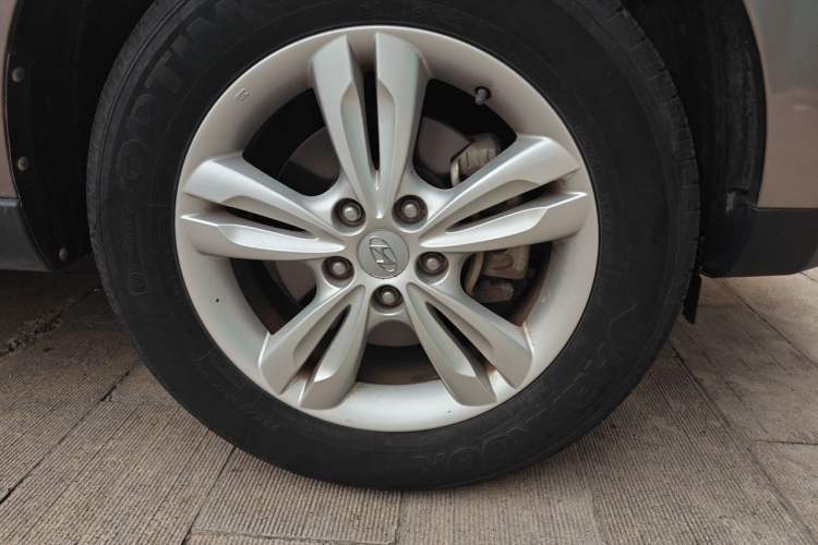 Used Hyundai ix35 2013 2.0L Automatic Two-Wheel Drive Smart GLS China V Standard Right Front Wheel Hub