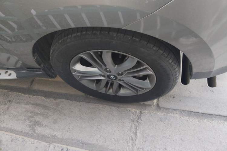Used Hyundai ix35 2013 2.0L Automatic Two-Wheel Drive Smart GLS China V Standard Right Front Wheel Hub