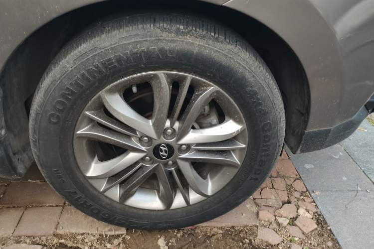 Used Hyundai ix35 2013 2.0L Automatic Two-Wheel Drive Smart GLS China IV Standard Right Front Wheel Hub