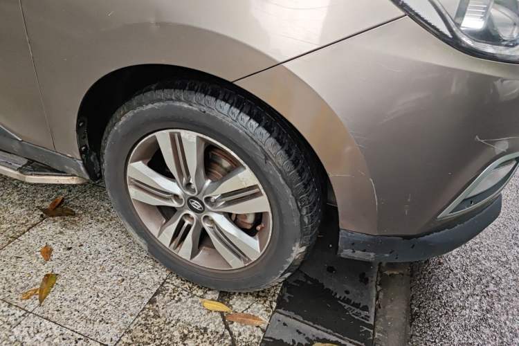 Used Hyundai ix35 2013 2.0L Automatic 4x4 Intelligent GLS China IV Standard Right Front Wheel Hub
