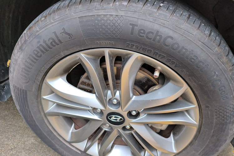 Used Hyundai ix35 2013 2.0L Automatic Two-Wheel Drive Smart GLS China IV Standard Right Front Wheel Hub