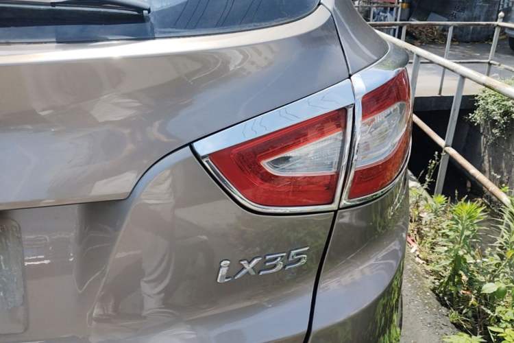 Used Hyundai ix35 2013 2.0L Automatic Two-Wheel Drive Smart GLS China IV Standard Right Rear Taillight
