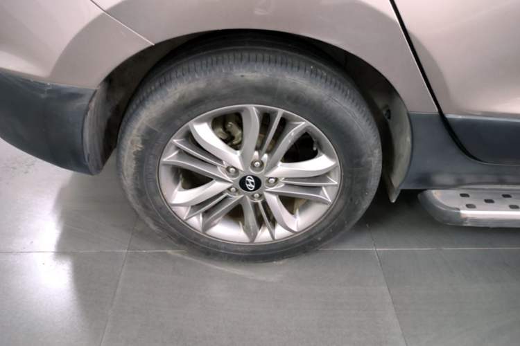 Used Hyundai ix35 2013 2.0L Automatic Two-Wheel Drive Smart GLS China IV Standard Right Rear Wheel Hub
