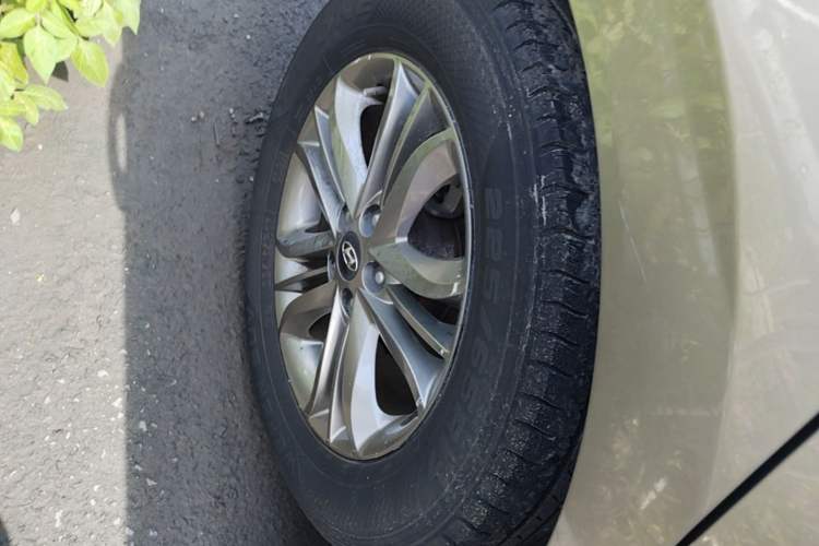 Used Hyundai ix35 2013 2.0L Automatic Two-Wheel Drive Smart GLS China IV Standard Right Rear Wheel Hub