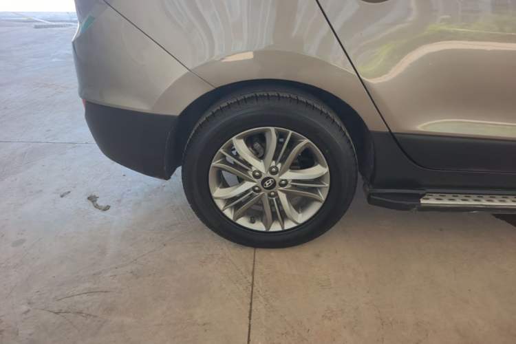 Used Hyundai ix35 2013 2.0L Automatic Two-Wheel Drive Smart GLS China IV Standard Right Rear Wheel Hub