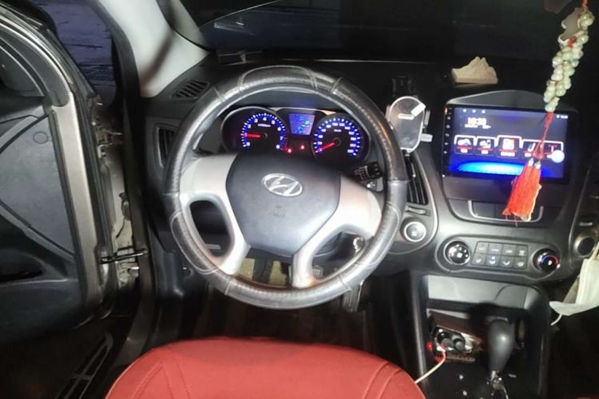 Used Hyundai ix35 2013 2.0L Automatic 2WD Comfort GL China IV Standard Steering Wheel