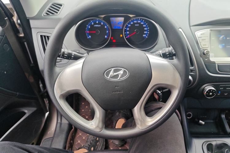 Used Hyundai ix35 2013 2.0L Manual 2WD Comfort GL China IV Standard Steering Wheel