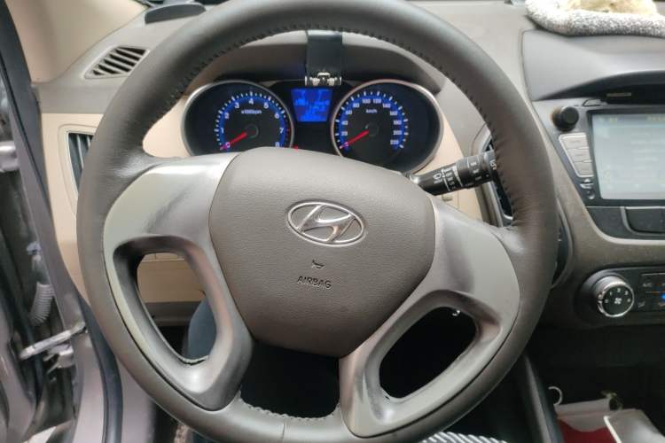 Used Hyundai ix35 2013 2.0L Manual 2WD Comfort GL China IV Standard Steering Wheel