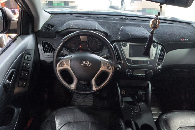 Used Hyundai ix35 2013 2.0L Automatic Two-Wheel Drive Smart GLS China IV Standard Steering Wheel