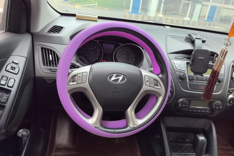 Used Hyundai ix35 2013 2.0L Automatic Two-Wheel Drive Smart GLS China IV Standard Steering Wheel