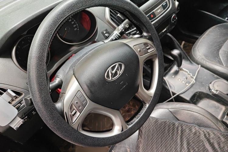 Used Hyundai ix35 2013 2.0L Automatic 4x4 Intelligent GLS China IV Standard Steering Wheel