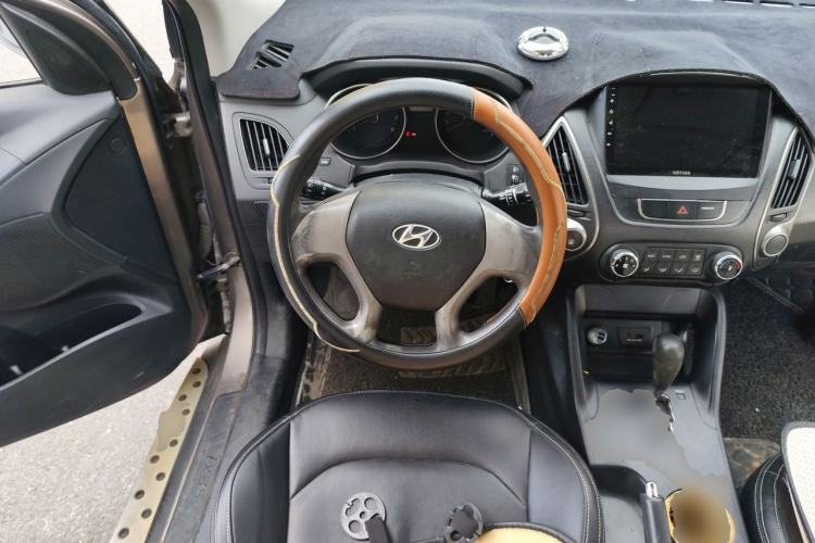 Used Hyundai ix35 2013 2.0L Automatic 2WD Comfort GL China IV Standard Steering Wheel
