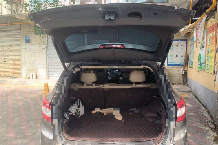 Used Hyundai ix35 2013 2.0L Automatic Two-Wheel Drive Smart GLS China IV Standard Trunk
