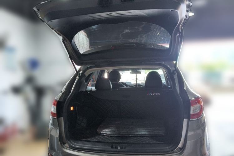 Used Hyundai ix35 2013 2.0L Automatic Two-Wheel Drive Smart GLS China IV Standard Trunk