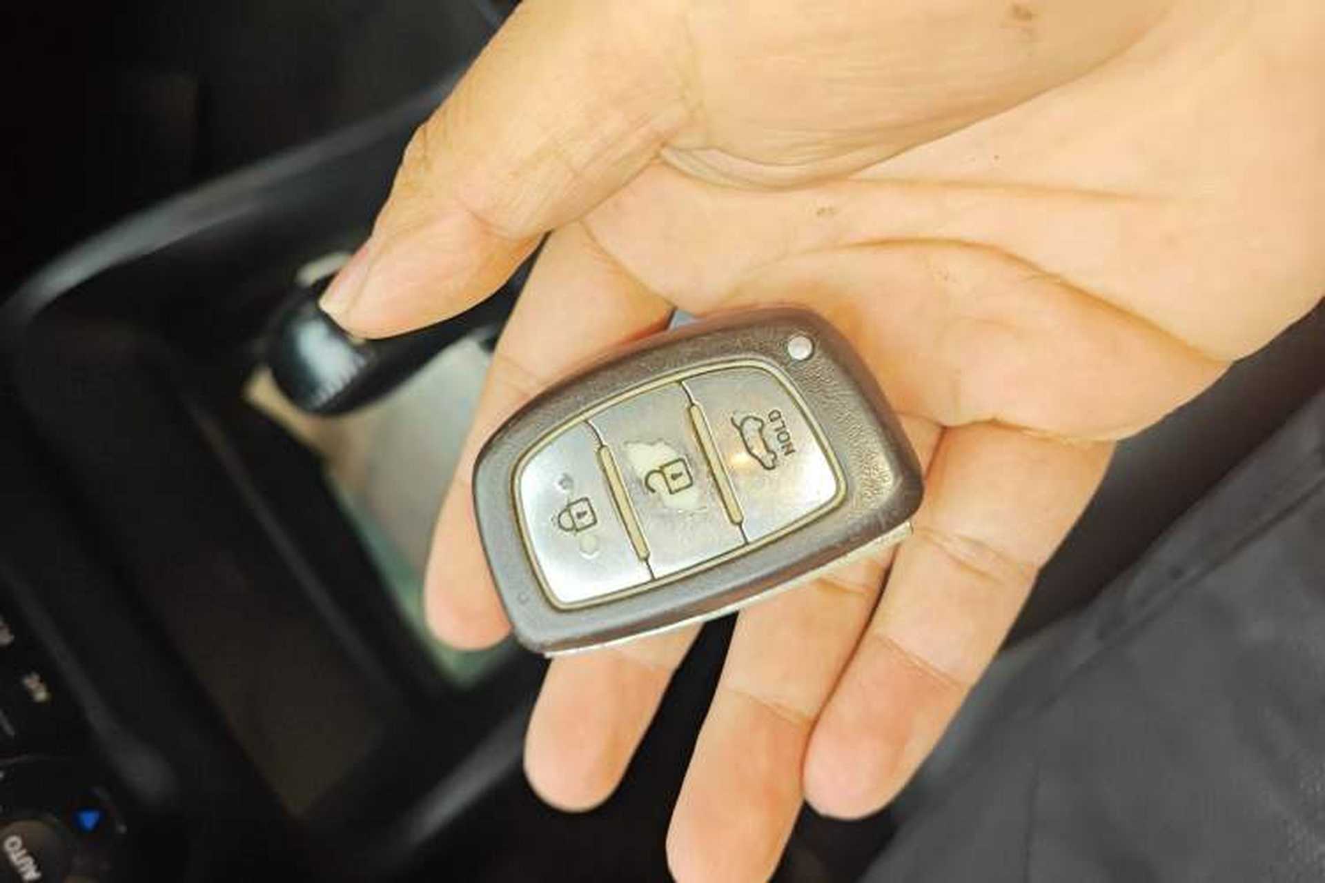 Used Hyundai ix35 2013 2.0L Automatic Two-Wheel Drive Smart GLS China IV Standard Vehicle Key