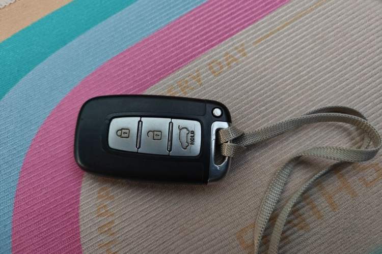 Used Hyundai ix35 2013 2.0L Automatic Two-Wheel Drive Smart GLS China V Standard Vehicle Key