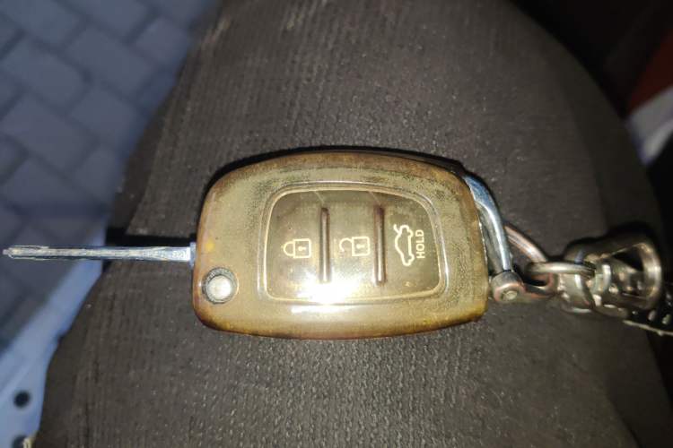 Used Hyundai ix35 2013 2.0L Automatic Two-Wheel Drive Smart GLS China IV Standard Vehicle Key