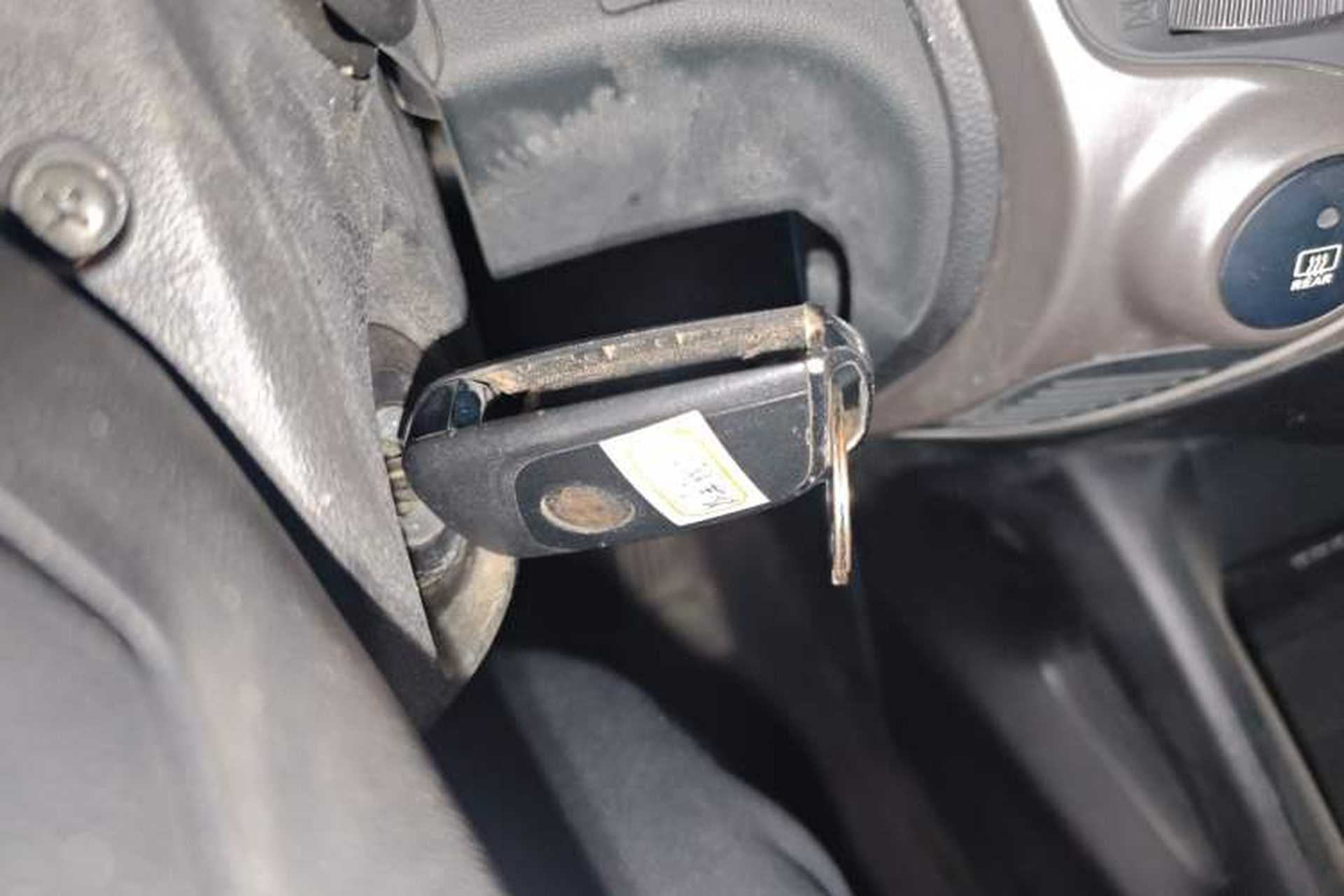 Used Hyundai ix35 2013 2.0L Manual 2WD Comfort GL China IV Standard Vehicle Key