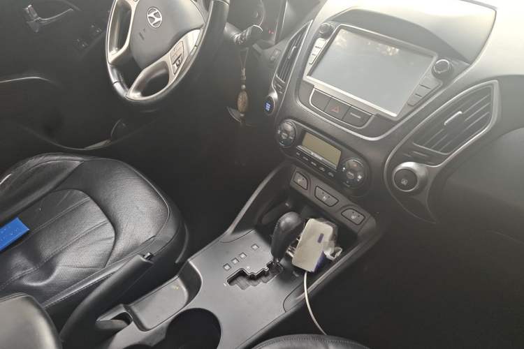 Used Hyundai ix35 2013 2.0L Automatic Two-Wheel Drive Smart GLS China IV Standard Vehicle Key