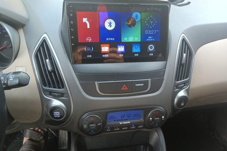 Used Hyundai ix35 2015 2.0L Automatic 2WD Smart Type China IV Audio And AC Panel