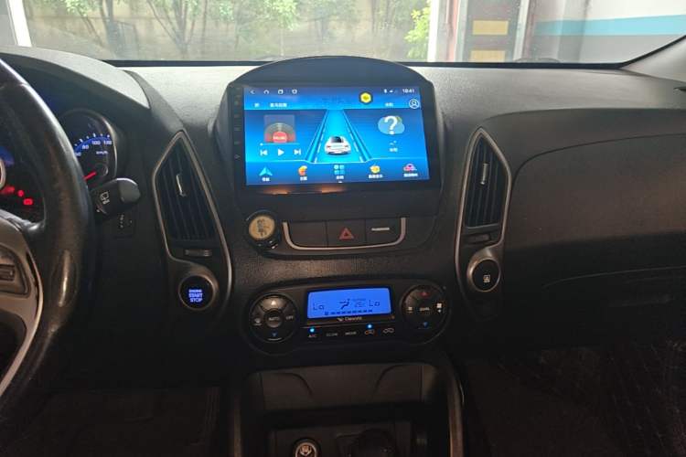 Used Hyundai ix35 2015 2.0L Automatic 2WD Smart Type China IV Audio And AC Panel