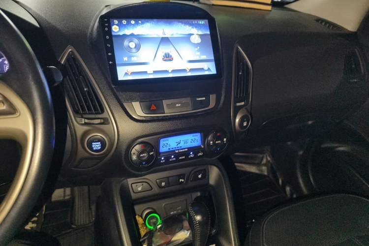 Used Hyundai ix35 2015 2.0L Automatic Two-Wheel Drive Leading Trim China V Standard Audio And AC Panel
