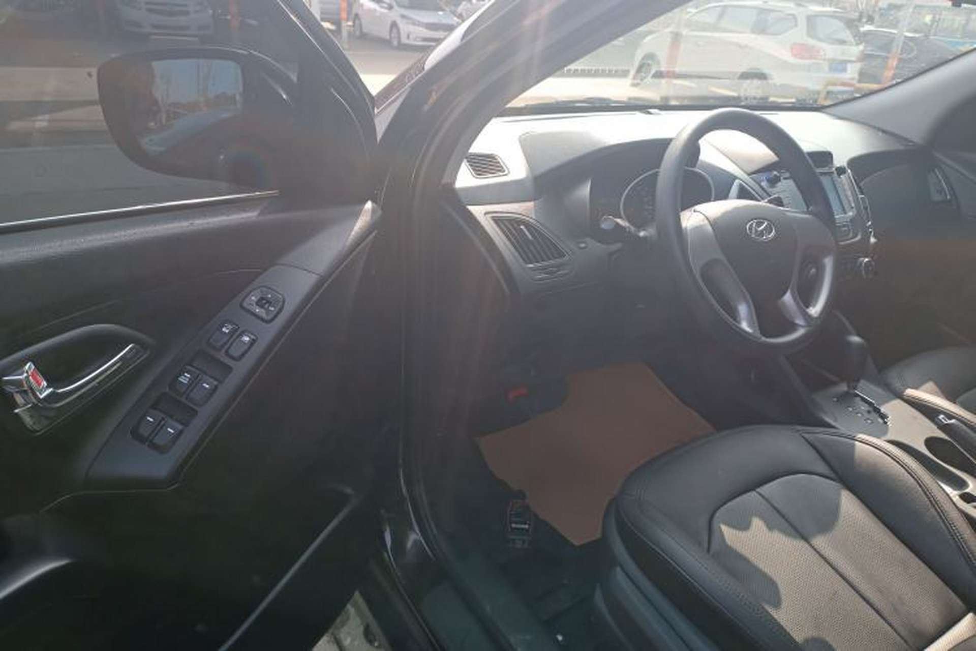 Used Hyundai ix35 2015 2.0L Automatic 2WD Comfort Edition China IV Standard Driver Seat