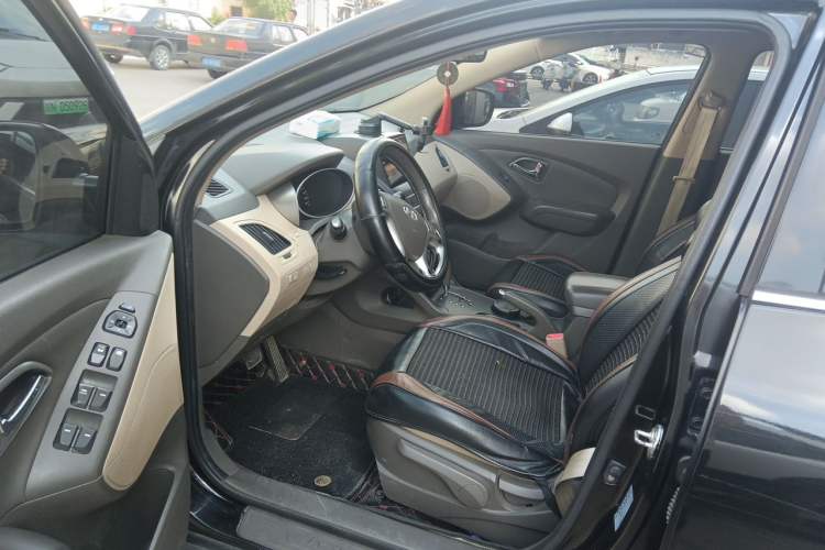 Used Hyundai ix35 2015 2.0L Automatic 2WD Smart Type China IV Driver Seat