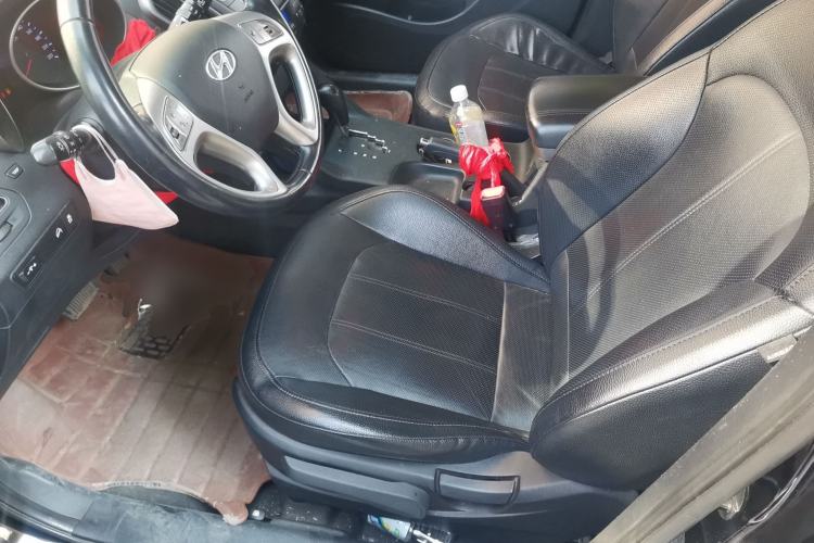 Used Hyundai ix35 2015 2.0L Automatic 2WD Smart Version China V Standard Driver Seat