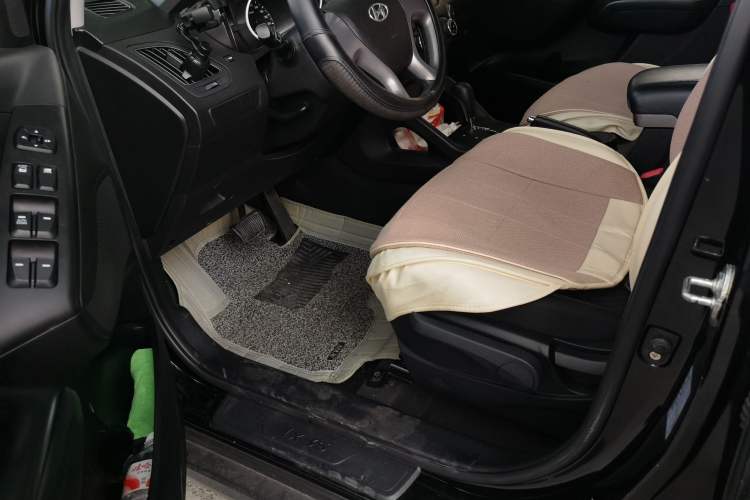 Used Hyundai ix35 2015 2.0L Automatic 2WD Comfort Edition China IV Standard Driver Seat
