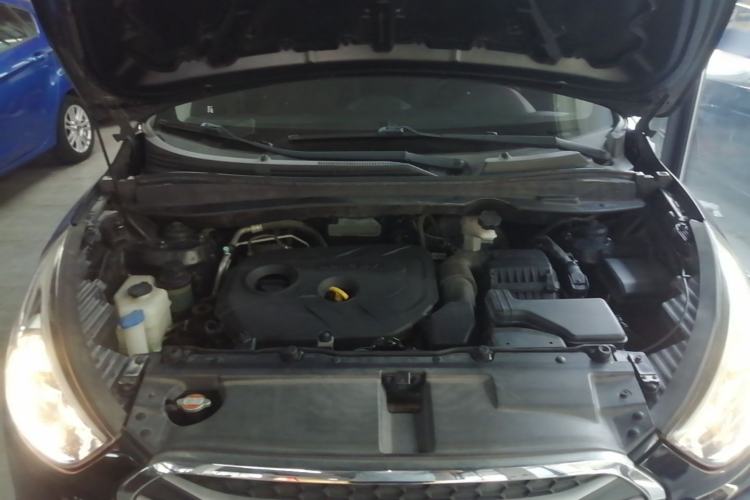 Used Hyundai ix35 2015 2.0L Automatic 2WD Comfort Edition China V Standard Engine Bay