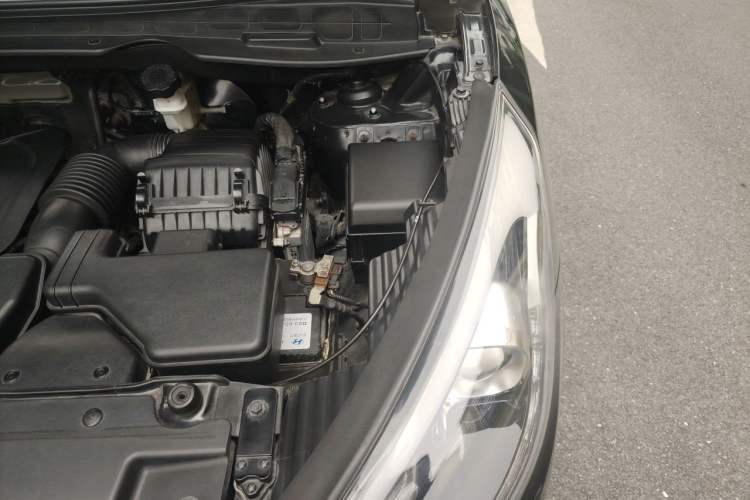 Used Hyundai ix35 2015 2.0L Automatic 2WD Smart Type China IV Engine Bay Left