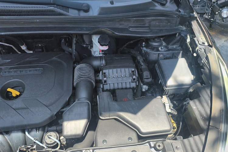 Used Hyundai ix35 2015 2.0L Automatic 2WD Comfort Edition China IV Standard Engine Bay Left