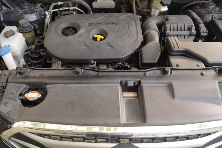 Used Hyundai ix35 2015 2.0L Automatic 2WD Comfort Edition China IV Standard Engine Bay