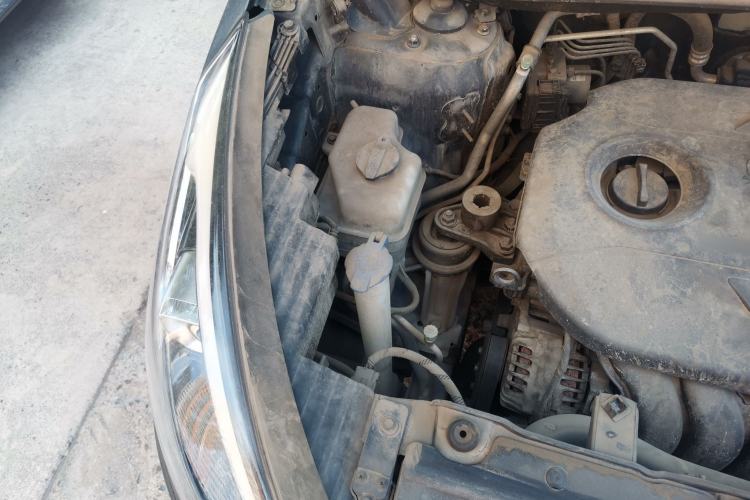 Used Hyundai ix35 2015 2.0L Automatic 2WD Smart Version China V Standard Engine Bay Right