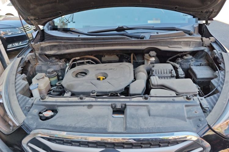 Used Hyundai ix35 2015 2.0L Automatic 2WD Smart Version China V Standard Engine Bay