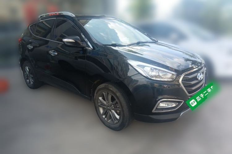 Used Hyundai ix35 2015 2.0L Automatic 2WD Smart Type China IV Front Right 45 Deg