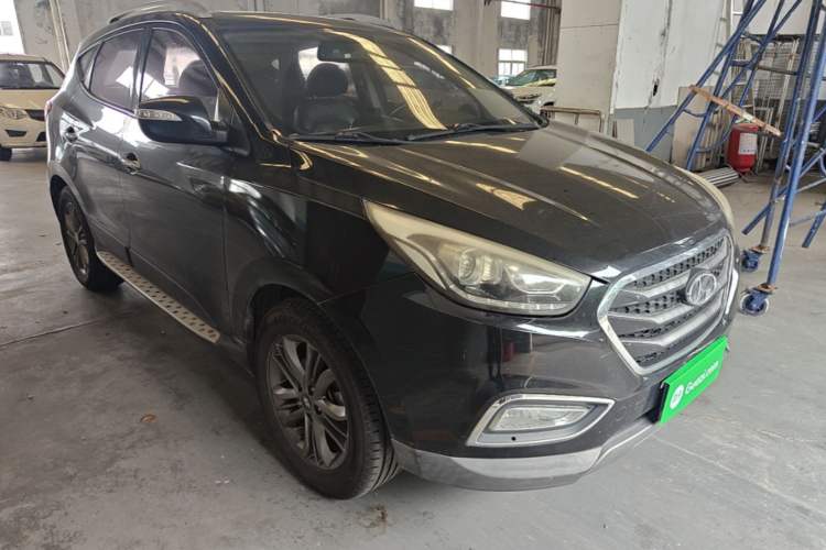 Used Hyundai ix35 2015 2.0L Automatic 2WD Smart Type China IV Front Right 45 Deg