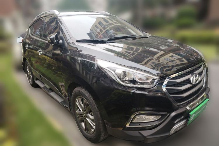 Used Hyundai ix35 2015 2.0L Automatic 2WD Smart Type China IV Front Right 45 Deg