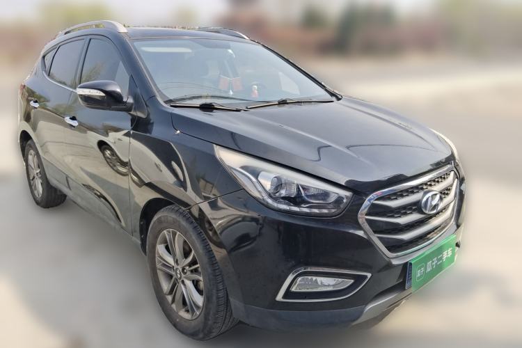 Used Hyundai ix35 2015 2.0L Automatic 2WD Smart Version China V Standard Front Right 45 Deg