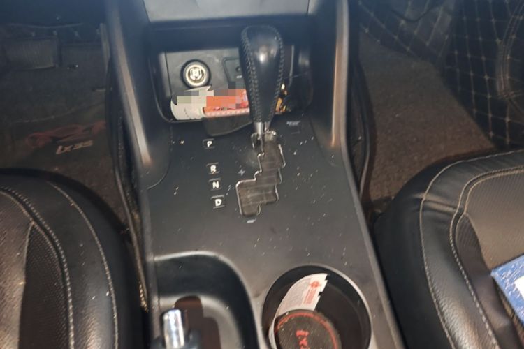 Used Hyundai ix35 2015 2.0L Automatic 2WD Smart Type China IV Gear Lever