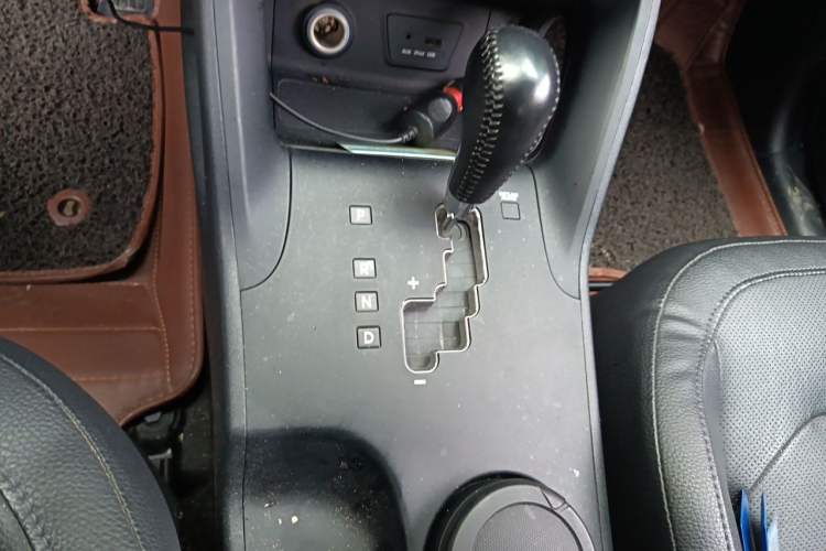 Used Hyundai ix35 2015 2.0L Automatic 2WD Smart Version China V Standard Gear Lever
