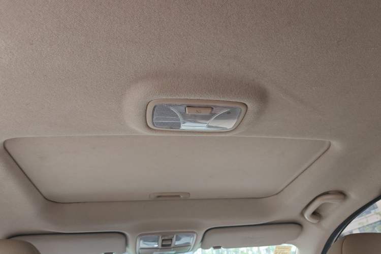 Used Hyundai ix35 2015 2.0L Automatic 2WD Smart Type China IV Headliner